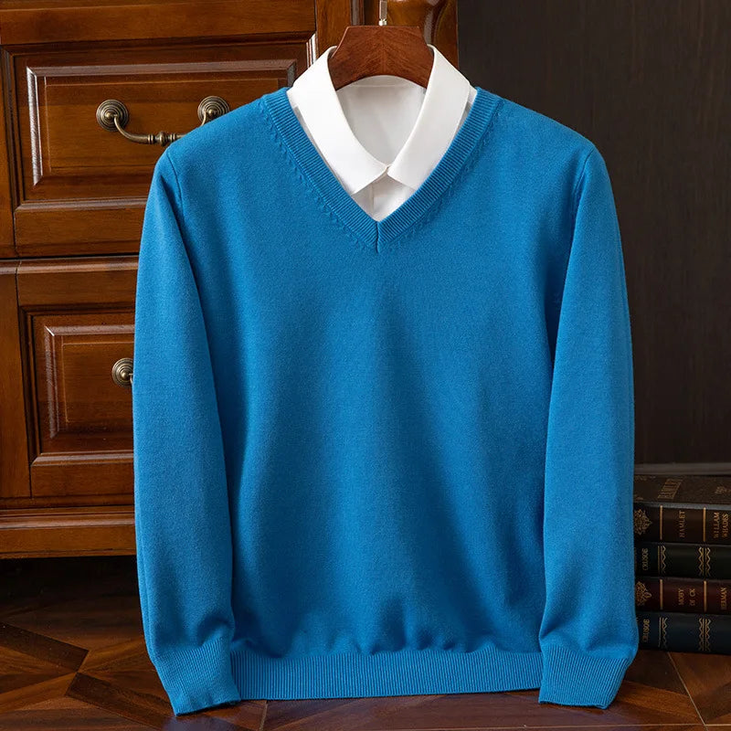 BeClassic™ Super Cashmere V-Neck Sweater – Thick, Warm Pullover for Timeless Autumn & Winter Style.
