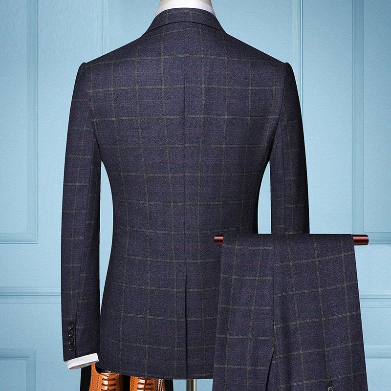 BeClassic™ Signature Plaid Three-Piece Suit – Slim-Fit Business Casual Set with Timeless Appeal.