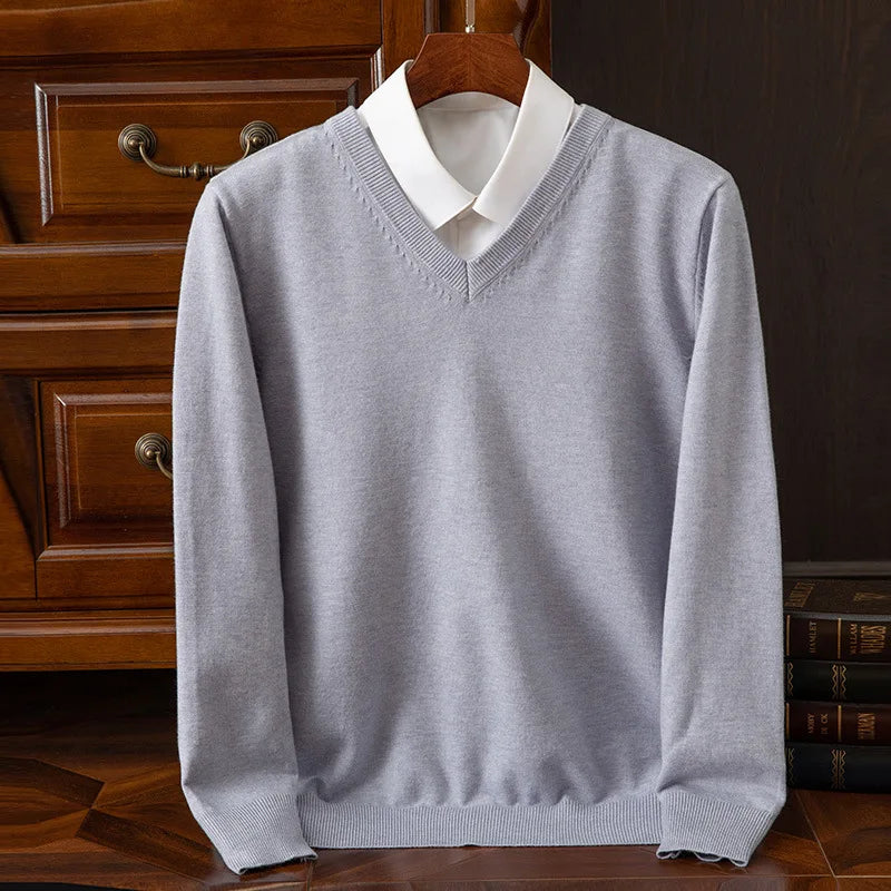 BeClassic™ Super Cashmere V-Neck Sweater – Thick, Warm Pullover for Timeless Autumn & Winter Style.