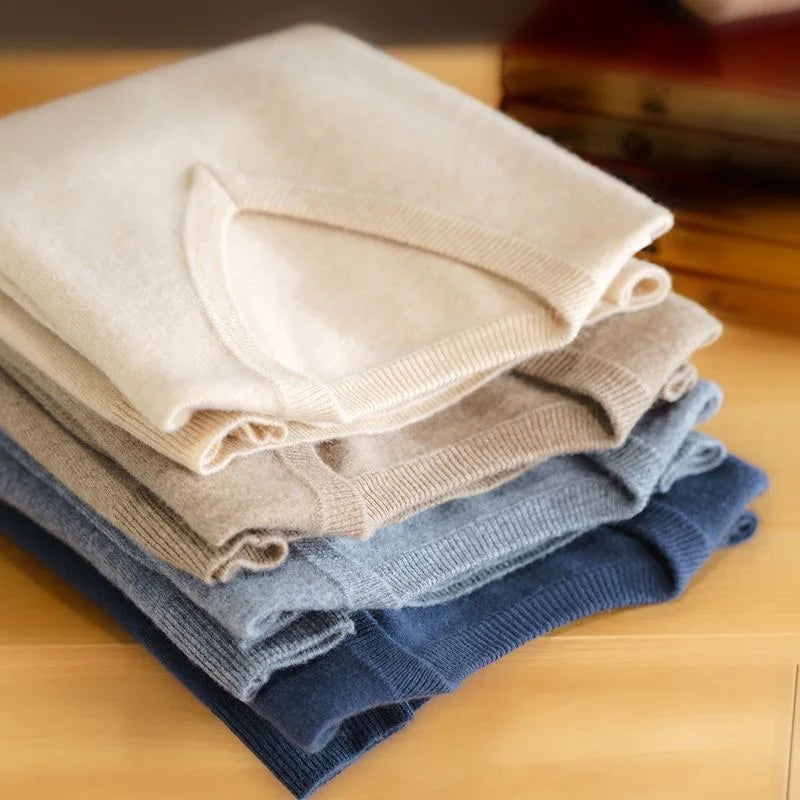 BeClassic™ Super Cashmere V-Neck Sweater – Thick, Warm Pullover for Timeless Autumn & Winter Style.