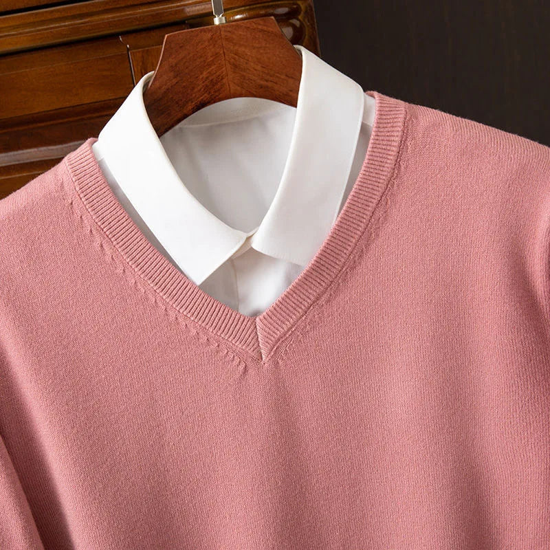 BeClassic™ Super Cashmere V-Neck Sweater – Thick, Warm Pullover for Timeless Autumn & Winter Style.