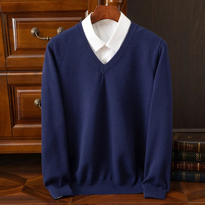 BeClassic™ Super Cashmere V-Neck Sweater – Thick, Warm Pullover for Timeless Autumn & Winter Style.