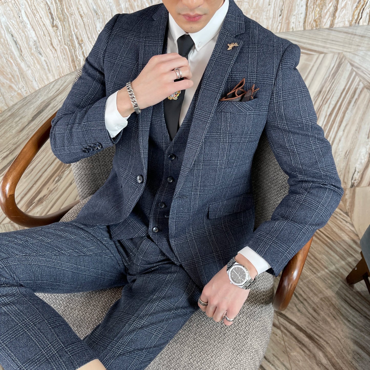 BeClassic™ Tailored Plaid Three-Piece Suit – British-Korean Elegance for Business & Events