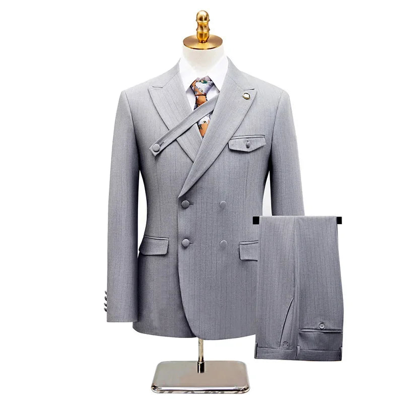 BeClassic™ 2025 Beige Double-Breasted Suit – Slim-Fit Two-Piece Tuxedo for Weddings & Refined Occasions.